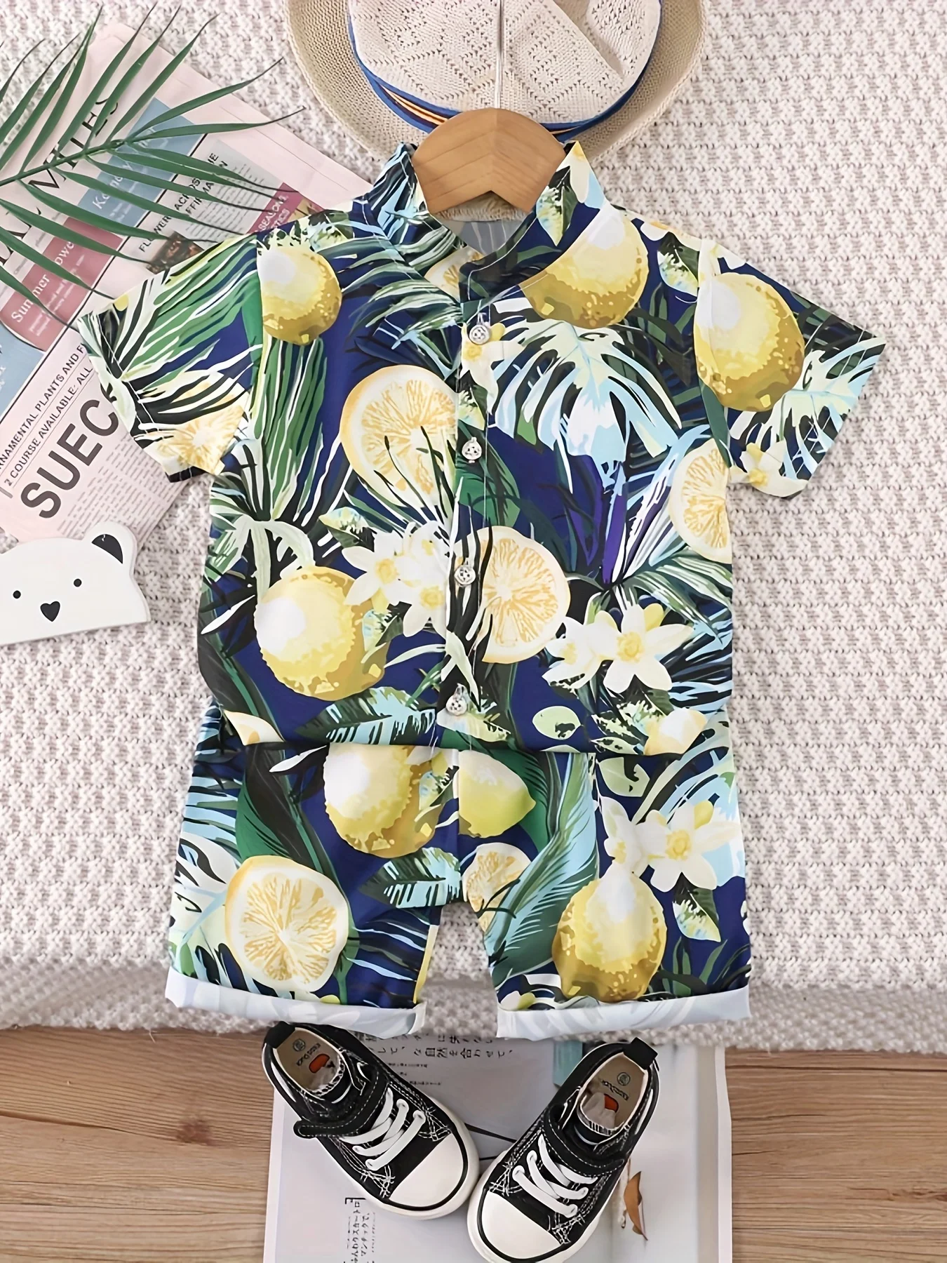 

2pcs Baby Boy's Full Print Hawaiian Style Short Sleeve T-shirt & Shorts
