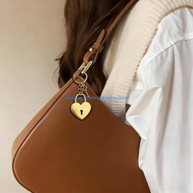 573B Large Heart Lock Keychain With Star Charm Fashion Bag Charm For Bag Decoration