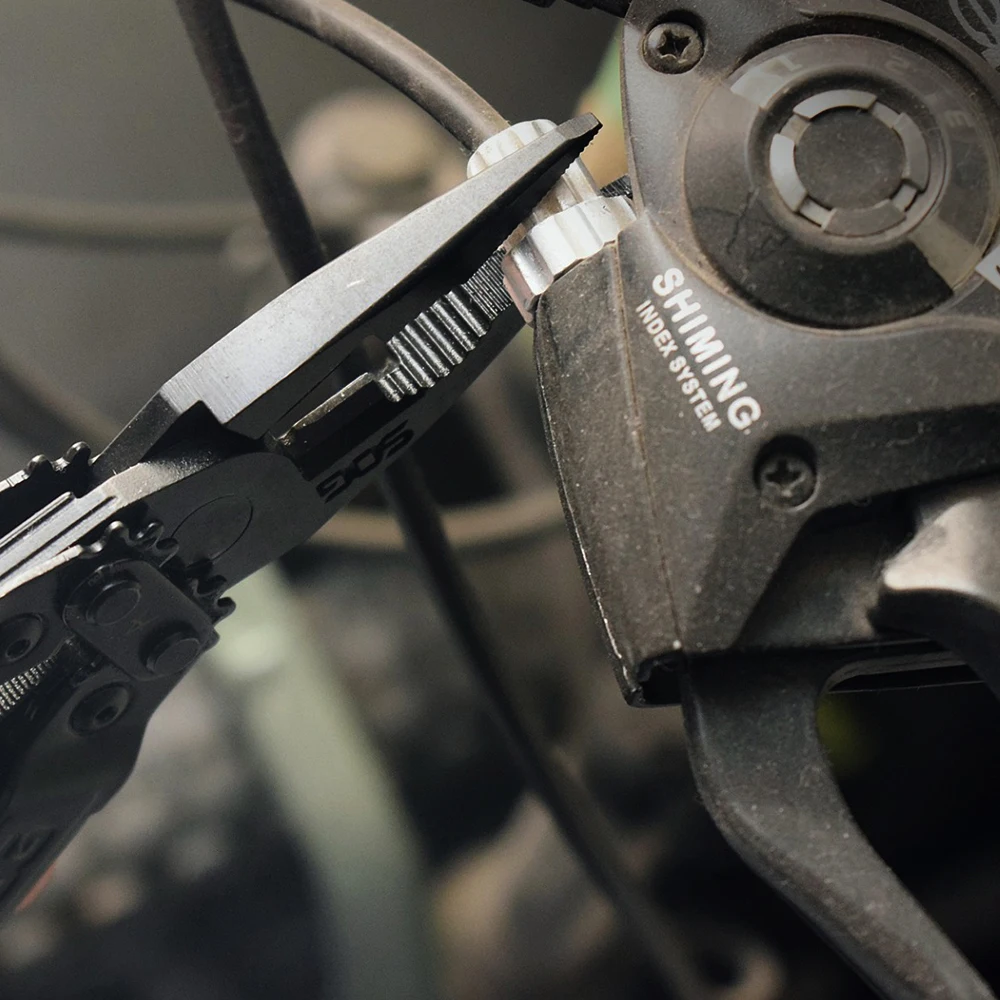 Power Access Herramienta plegable de acero inoxidable negro multifuncional compacta de lujo con cuchillo para EDC al aire libre (PA2002-CP)