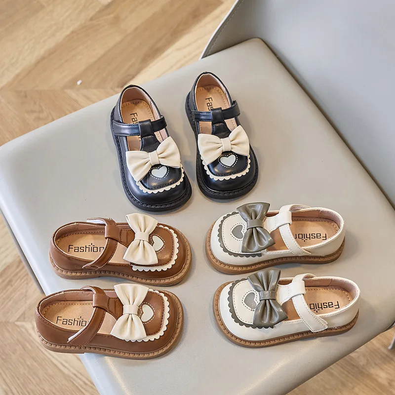 

Модная обувь для девочек, новые универсальные удобные туфли принцессы, нескользящая элегантная детская обувь на мягкой подошве, изысканная кожаная обувь в стиле ретро на плоской подошве