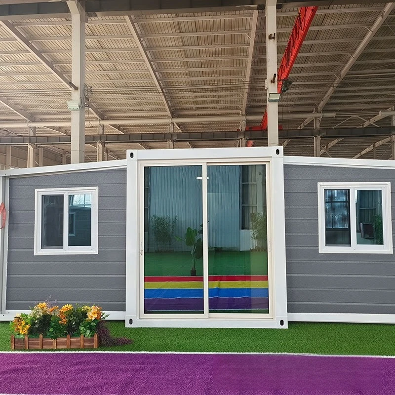 Modern Luxury Container House Steel Modular Prefabricated Folding House for Park Use, Designed for Transporting Small Residences