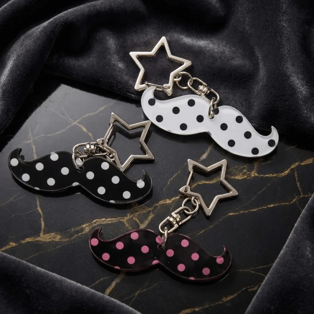 Cute Beard Keychain Versatile  - Tech Girl Accessories recension och pris