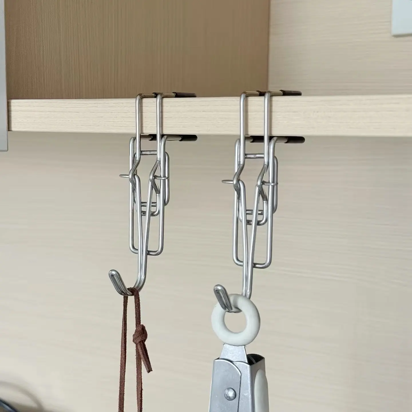 Adjustable Thickness Stainless Steel Kitchen Cabinet Door Hooks No Drilling Required Storage Organizer Clips for Household