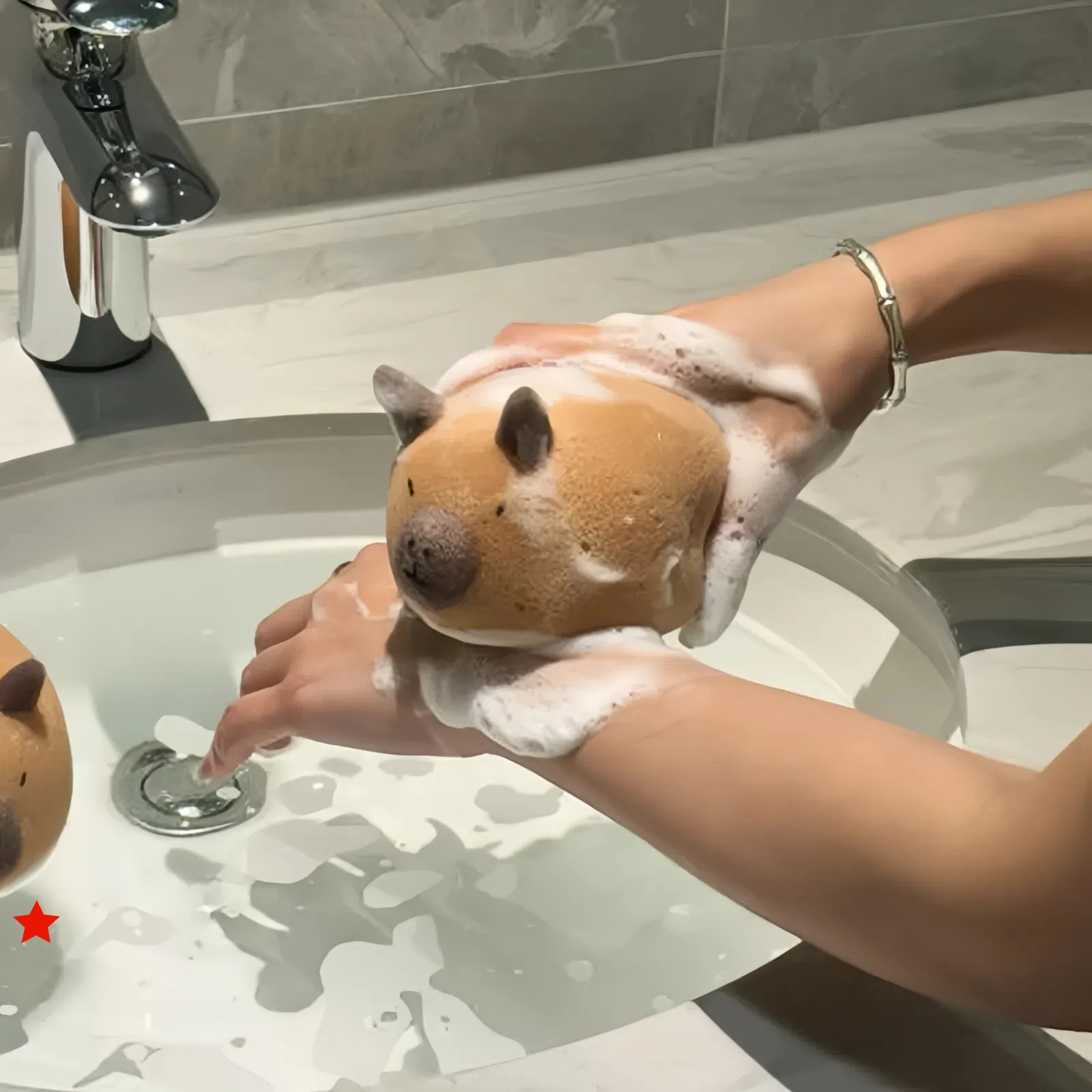 1 لطيف كابيبارا غسل الوجه حمام الإسفنج الكرة كابيبارا التقشير الإسفنج فرشاة حمام المنزلية اكسسوارات الحمام #1