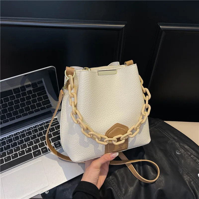 

2025 New Women's Retro Shoulder Bag Korean Style Crossbody Purse Vintage Chic Daily Versatile Tote Bag for Everyday Use