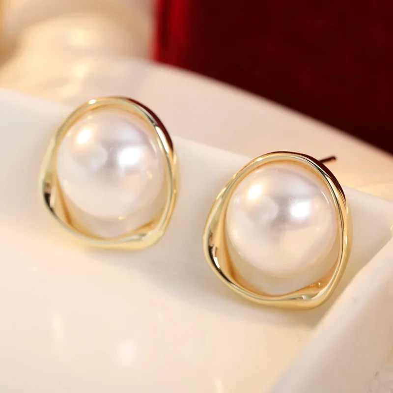 Fashion Fresh Style Studs Earrings For Women Inlay Imitation Pearl Luxury Elegant Earrings Gorgeous Elegant Jewelry Accessory
