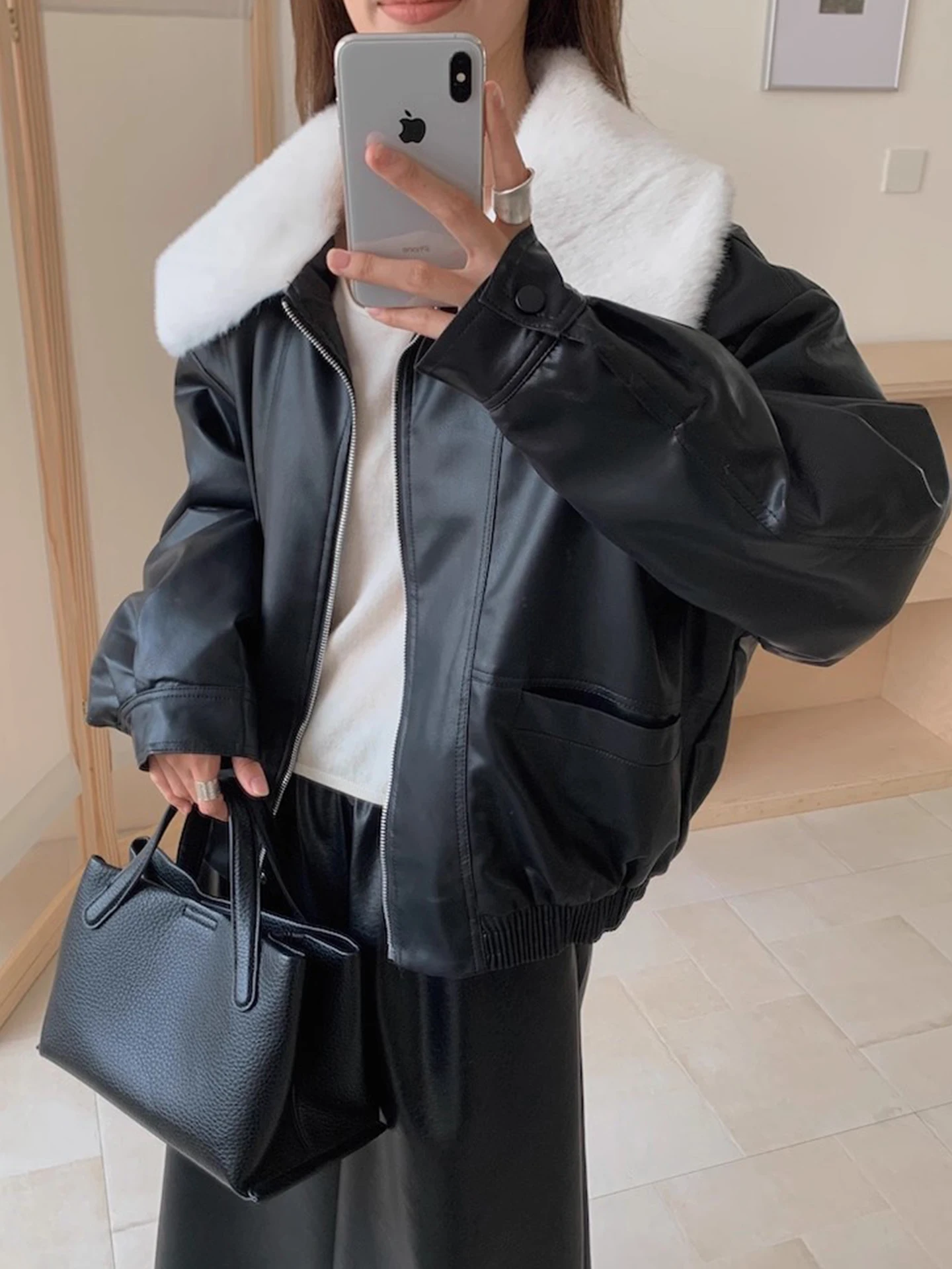 

Retro Sli Fur Collar PU Leather Jaet Women's 2025 Winter New Double ket Versatile Top Commute Sle Long Sve Zipper