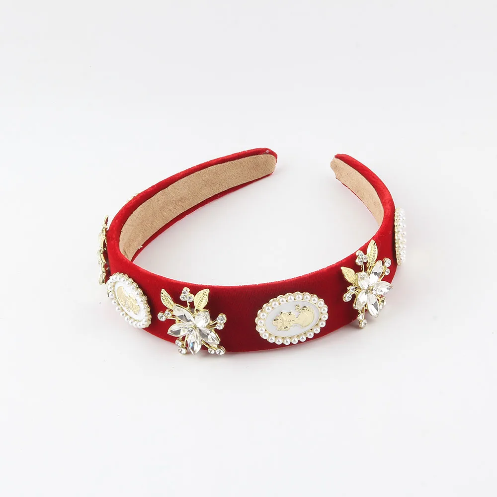 

New Type Of Heavy-Duty Crystal Flower Woman's Retro And Elegant Pearl-Encrusted Headwear From Europe And America 425