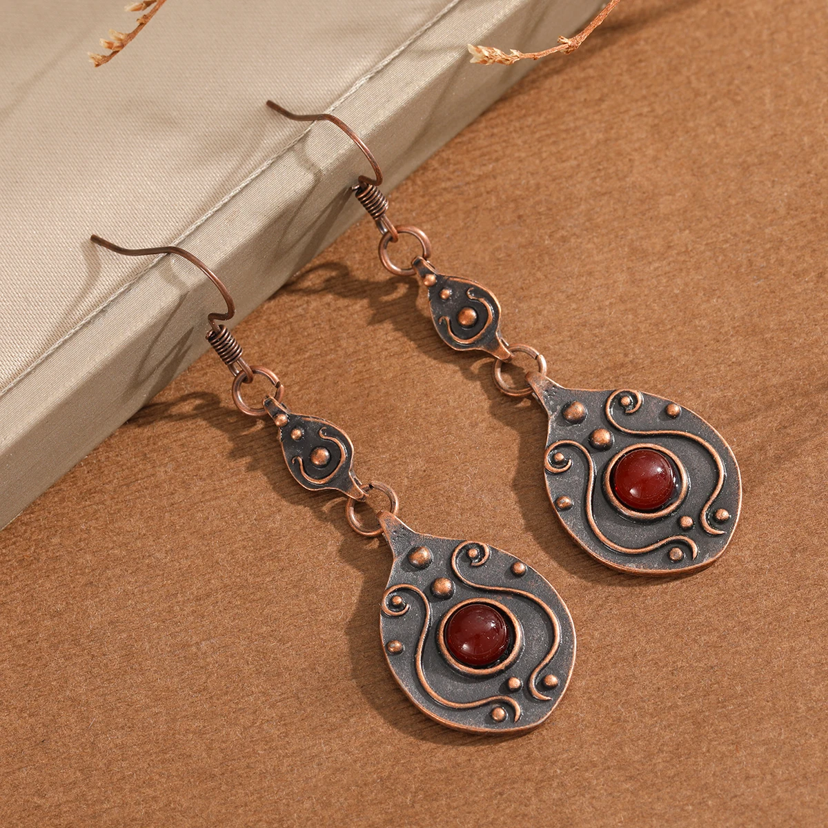 Retro Feng Shui Droplet-Shaped Relief Curving Pattern Inlaid with Wine-Red Artificial Gemstones for Ladies' Pendant Earrings