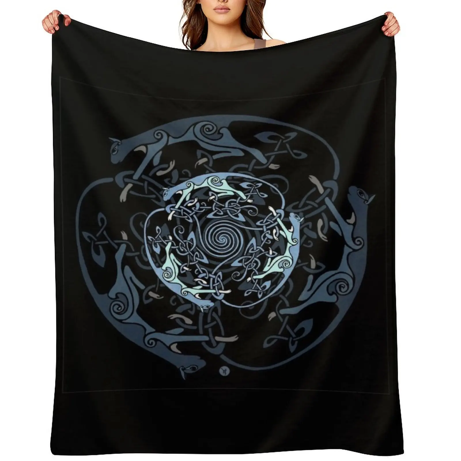 

Feline Celtic Triskelle Throw Blanket Flannel Fabric Large christmas gifts Quilt Blankets