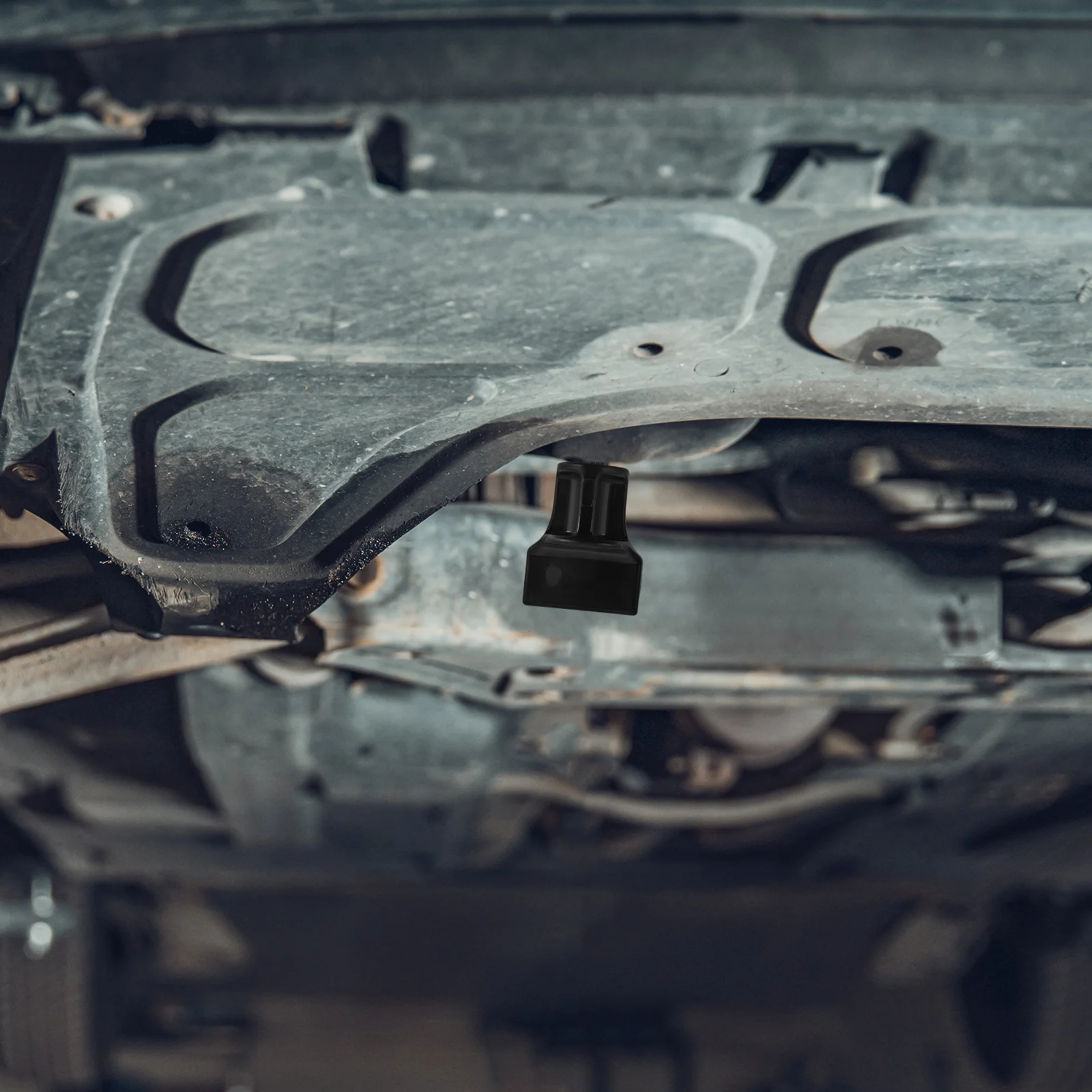 

Universal Oil Drain Plug Removal Tool Plastic Wrench for Car Oil Change Bottom Screw Extractor Lightweight Compact Garage