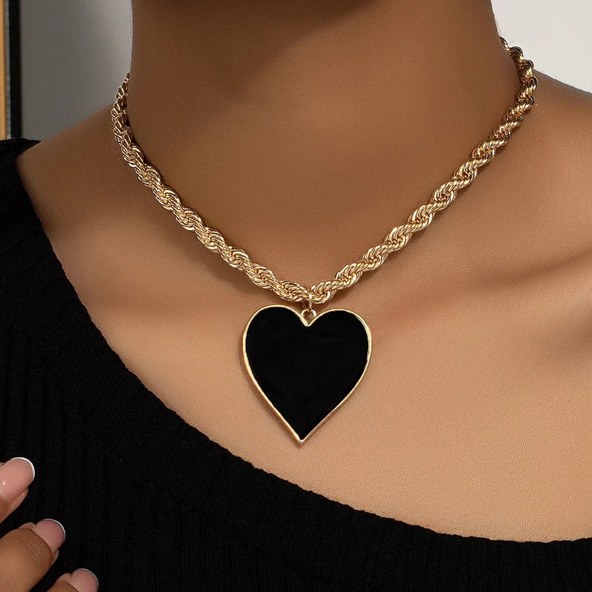 Romantic Enamel Heart Pendant Necklaces for Women Luxury Gold-plated Rope Chains Lovers Fashion Jewelry Chokers Gift