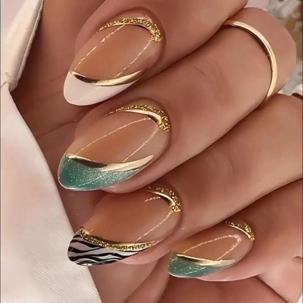 Manicure Long Almond False Nails Golden Line Burst Crack Green Press on Nails Green Star French Nail Tips DIY