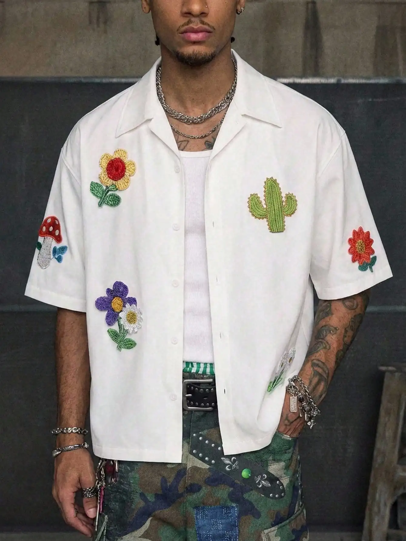 

Men's White Short Sleeve Casual Shirt with 3D Embroidered Floral & Cactus Motifs