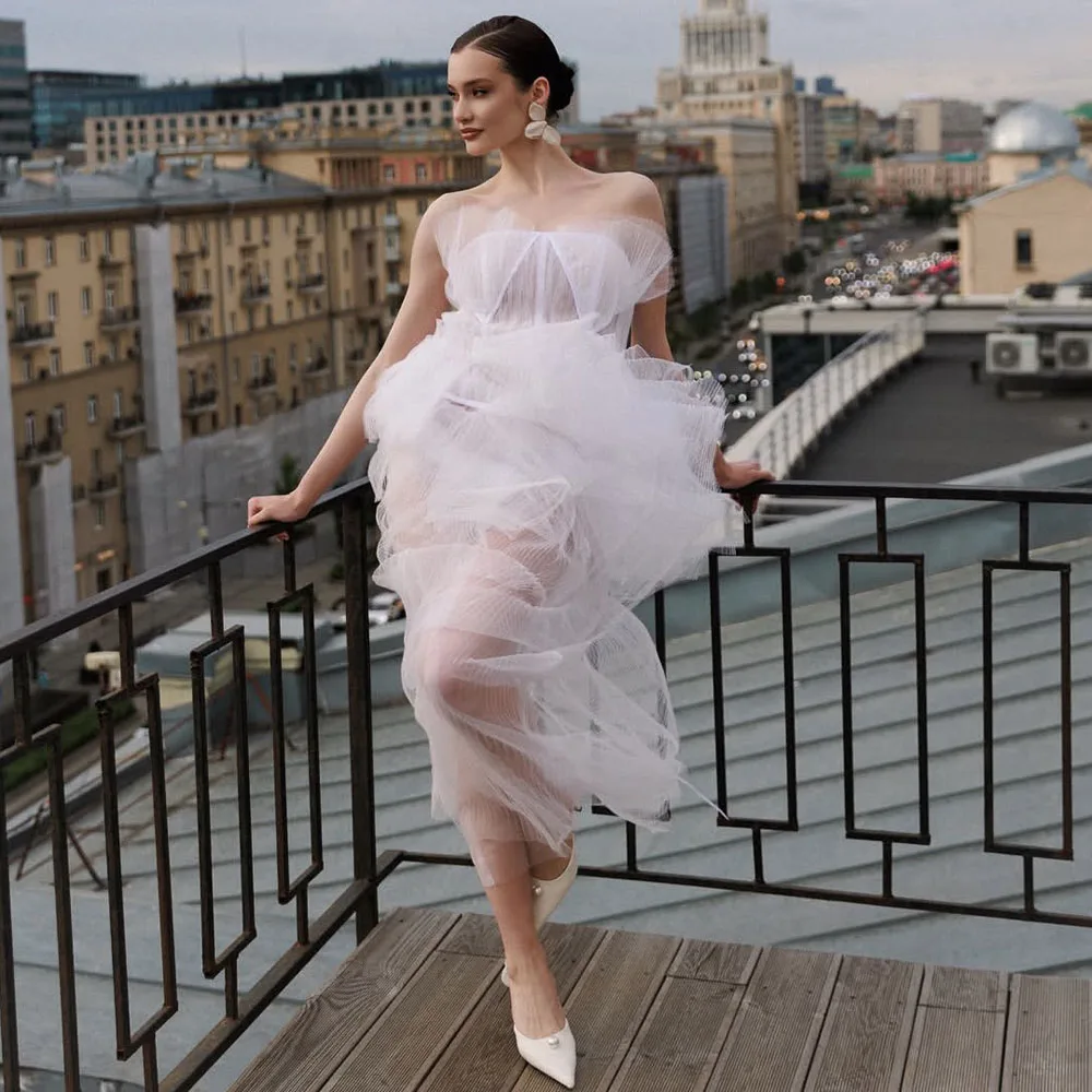 

Illusion Pleated Wedding Bridal Dresses Unique Design Ruffled Peplum Sheer Tulle vestidos de fiesta Prom Party Dress or Photoes