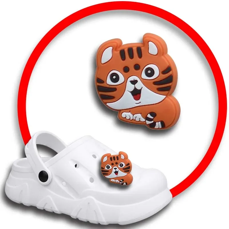 Dijes de zapatos de pescado seco de gatito para Crocs, sandalias, alfileres de zuecos, accesorios de decoraciones de zapatos, insignias para hombres y niños