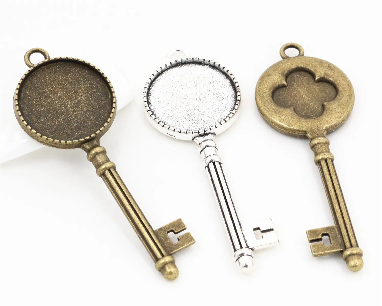 5pcs 20mm Inner Size Antique Silver Plated And Bronze Cross key Style Cabochon Base Setting Charms Pendant
