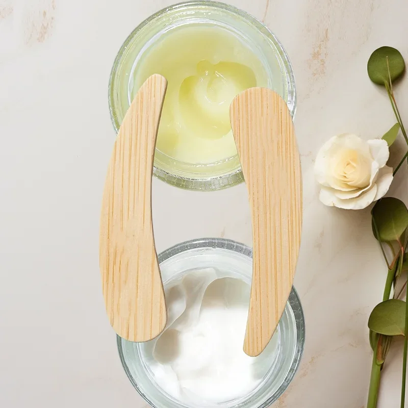 50 Uds Mini espátula para máscara de bambú venta al por mayor crema facial cosmética cucharas pequeñas cuchara plana espátulas de maquillaje de madera Natural