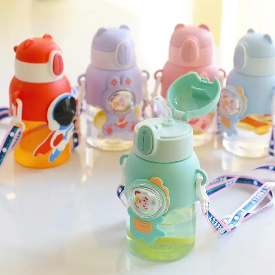 600ML Kawaii Summer Children's Water Bottle High-value Fall-proof Straw Cup Boys Cirls School Baby Kettle Drinkware Mug Cartoon