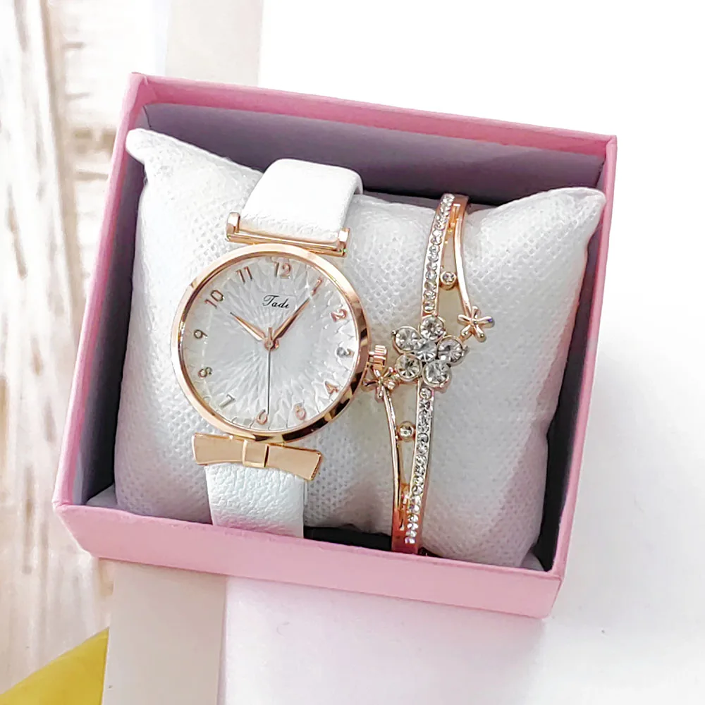 Orologio da donna di moda Set di braccialetti di fiori fortunati orologio da polso da donna in pelle orologio da polso al quarzo regali Relogio Feminino