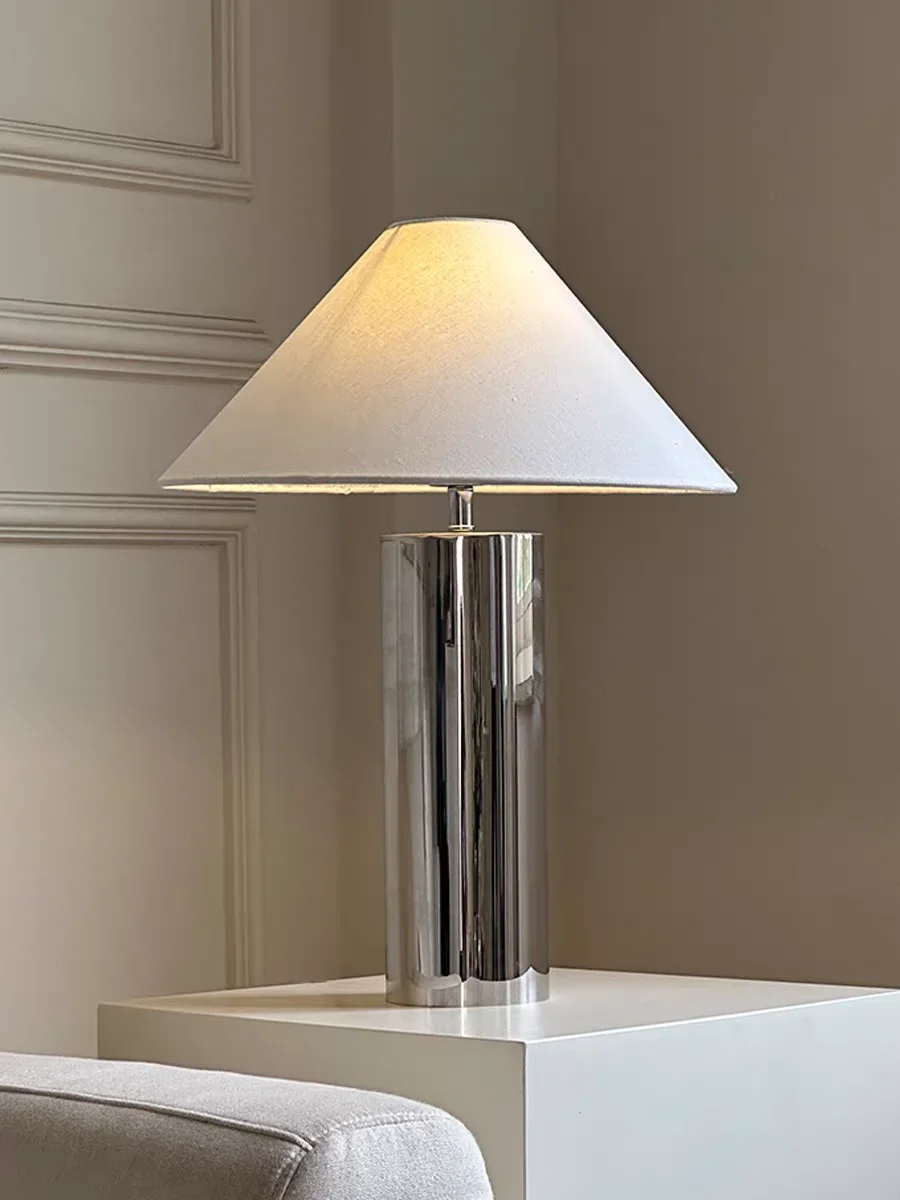 Moderne Art-Deco-Stehlampe aus Edelstahl, silberne Stehlampe, einfache Pilz-Stehlampe für Schlafzimmer, Wohnzimmer, Sofa, Lounge. – Detail 5