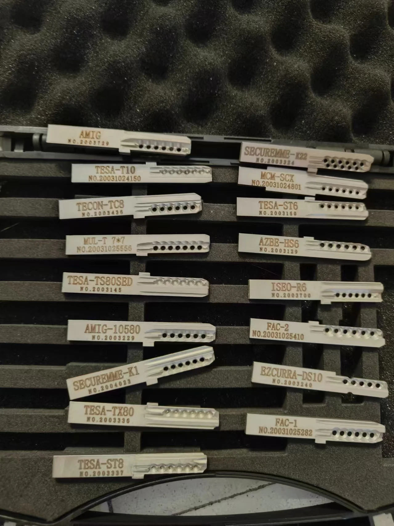 أدوات القصدير اليورو رقائق القصدير الأوروبية AMIG-10580 AZBE-HS6 EZCURRA-DS10 MUL-T 7X7 SECUREMME-K1ISEO-R7 FAC-2 TECON-TC8 أوكسسميث