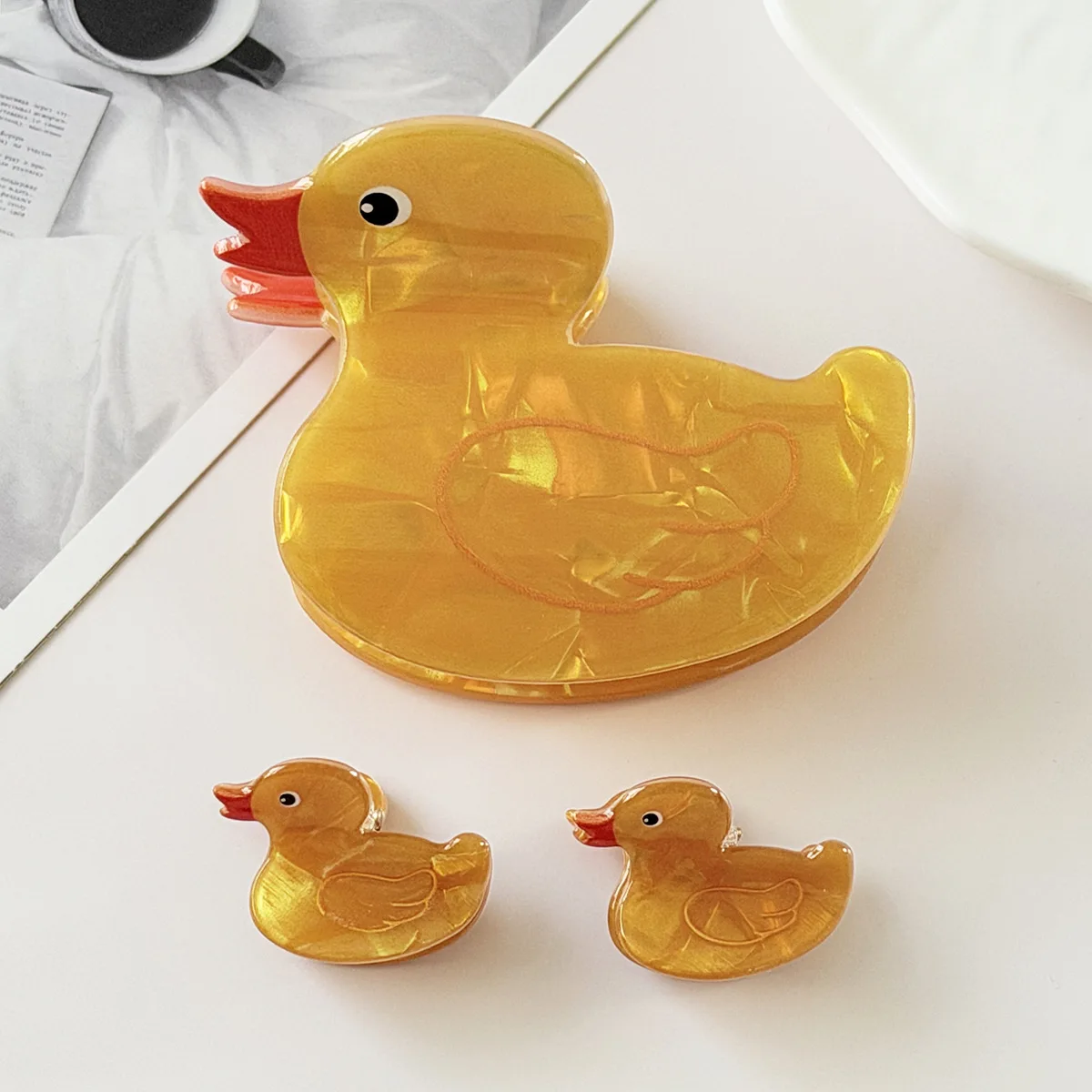

YWYHJ Cute Little Yellow Cole Duck Hair Claw Creative Design Acrylic Hair Claw Clips Hair Accessories for Women Girls