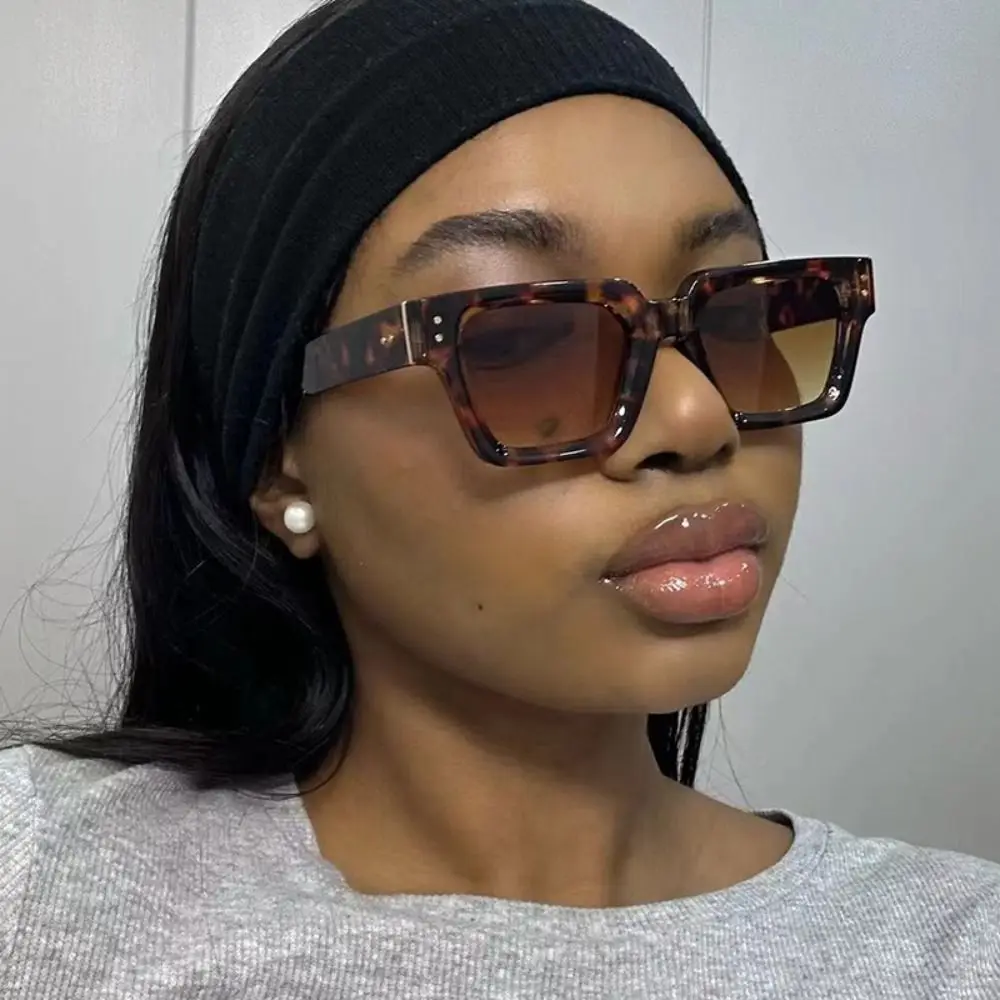 

Модные солнцезащитные очки неправильной квадратной оправе UV400 с рисовыми гвоздями, разноцветные линзы, оттенки для очков, легкие солнцезащитные очки UV400, уличные