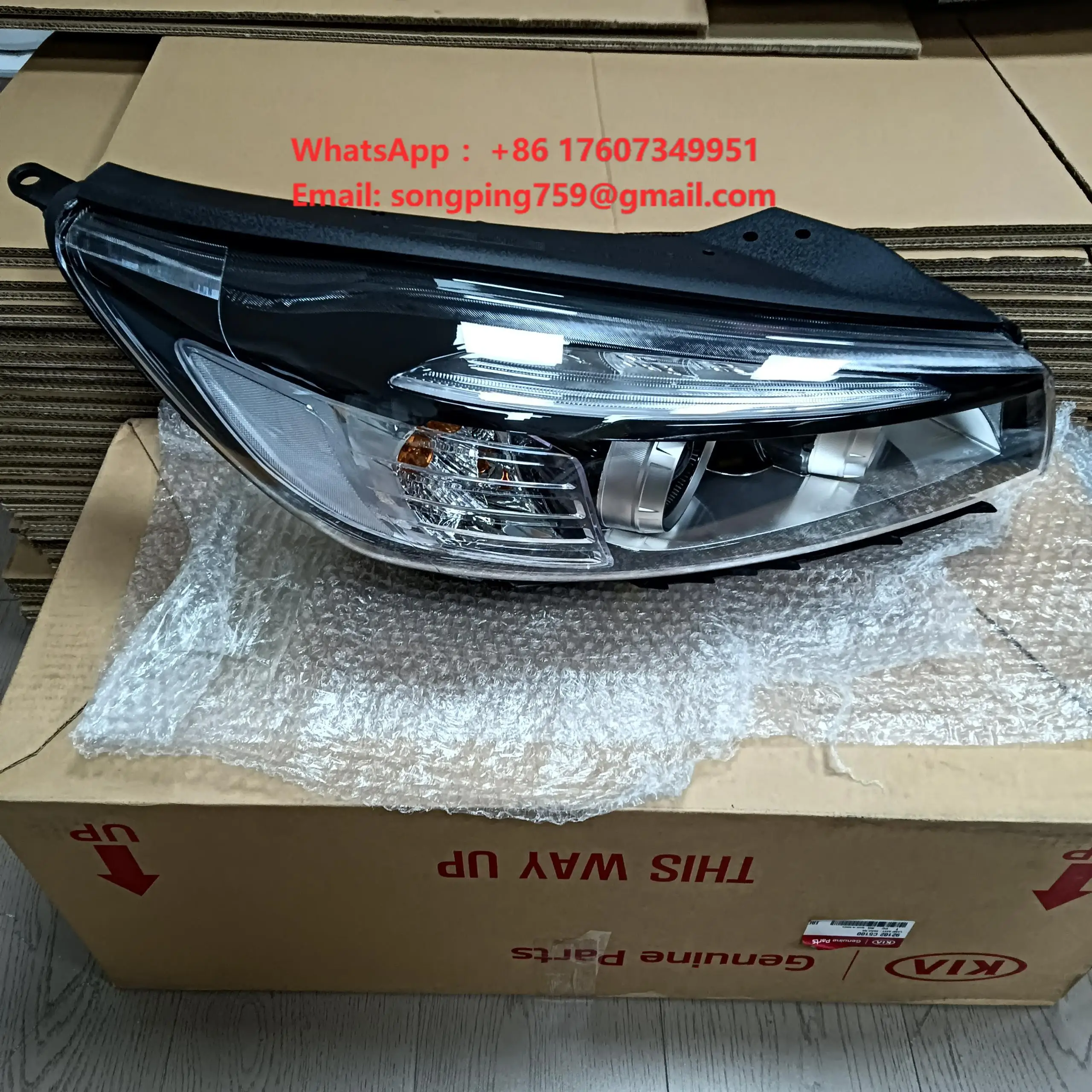 Right Headlight 92102C5100 for Kia Sorento Prime (UM)