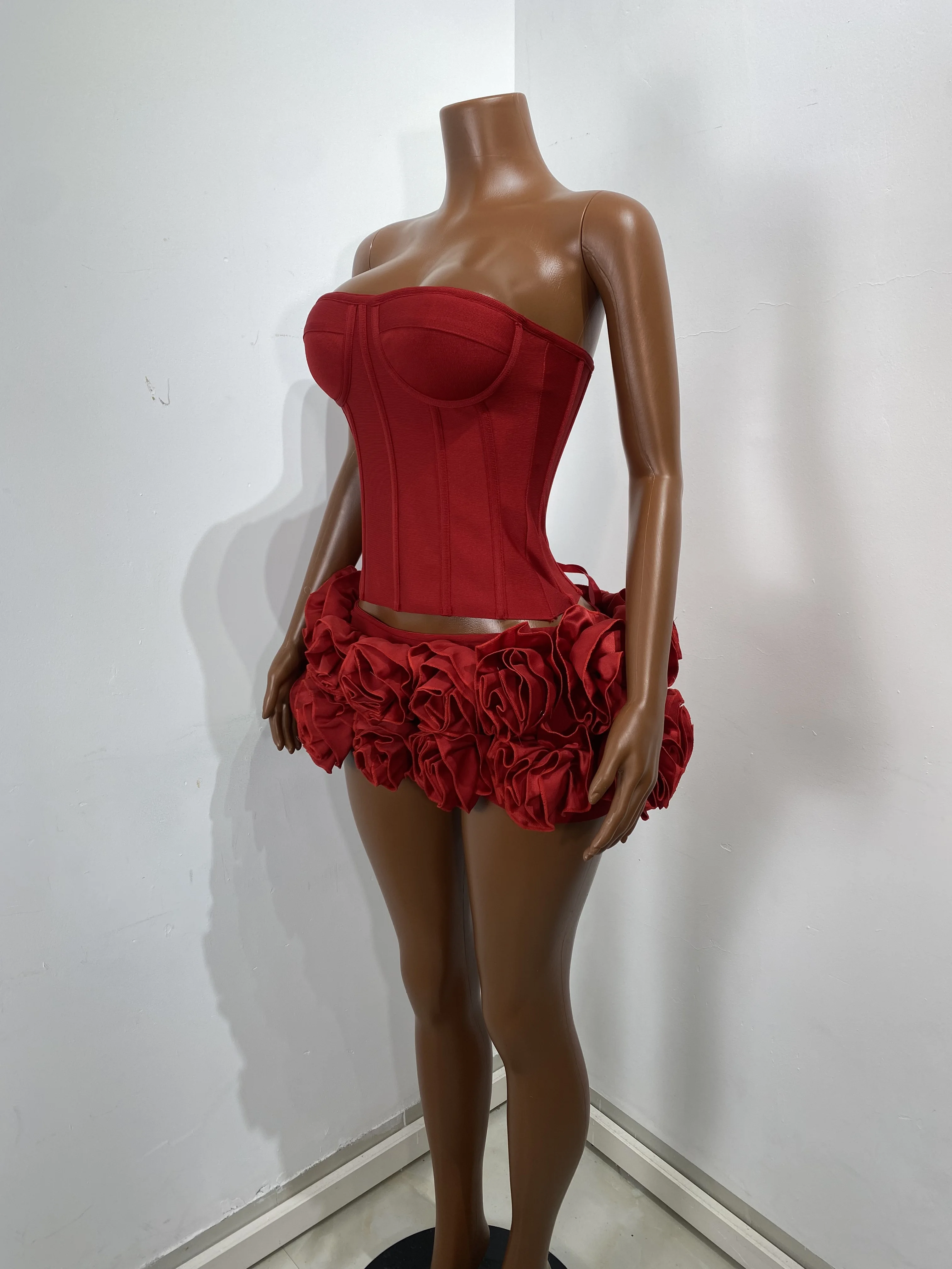 المرأة مثير حمالة عارية الذراعين زهرة حمراء قطعتين تنورة الصيف ضمادة مجموعة 2025 المشاهير مصمم أزياء المرأة مجموعة #5