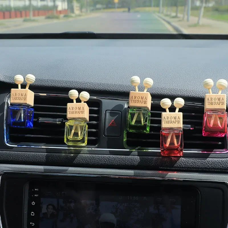 Car Air Outlet Decor Hanging Perfume Pendant Fragrance Air Freshener Empty Glass Perfume Diffuser Bottle Aromatherapy Accessorie