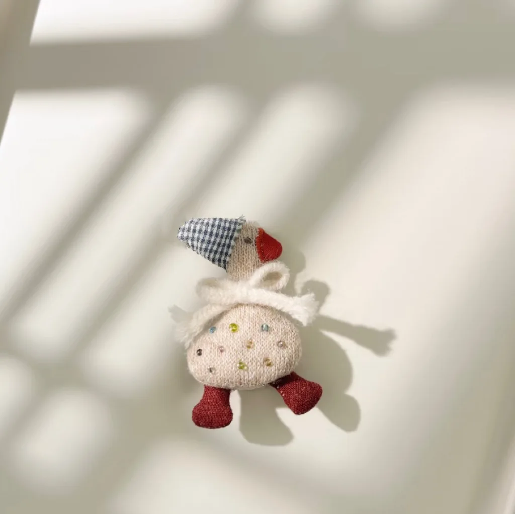 DIY Brooch Accessory Handmade Knitted Fabric Goose Cotton Filled Cute Edge Clip Pin Scarf Decoration Mini Lightweight White
