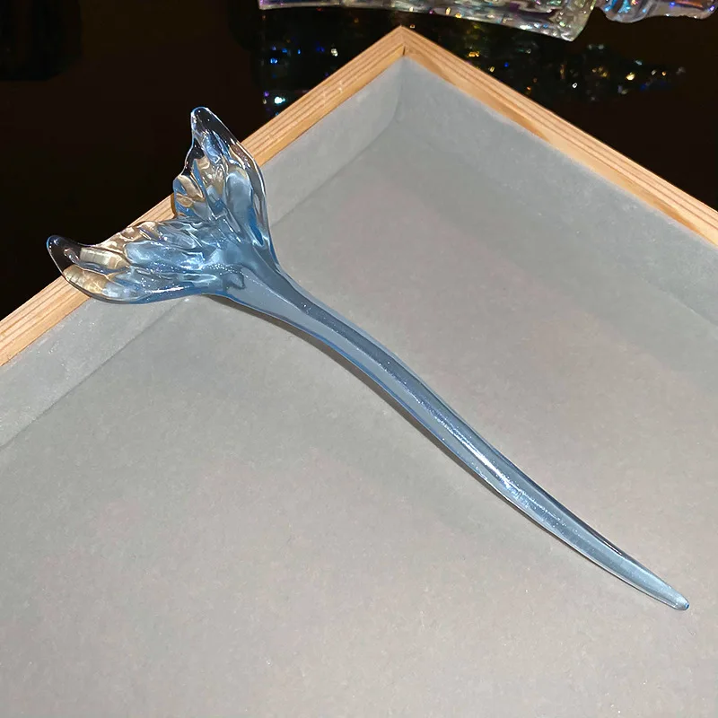 النمط الصيني شفافة الأزرق البحر الراتنج ذيل السمكة دبابيس الشعر للنساء الإبداعية الشعر العصي موضة إكسسوارات الشعر عطلة الخامس