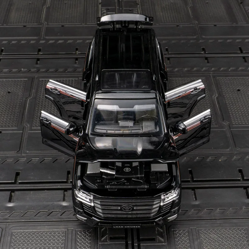 1:32 Land Cruiser LC300 Trailer RV Alloy Car Model Ornament Collection Sound and Light Power Children's Toy Gift