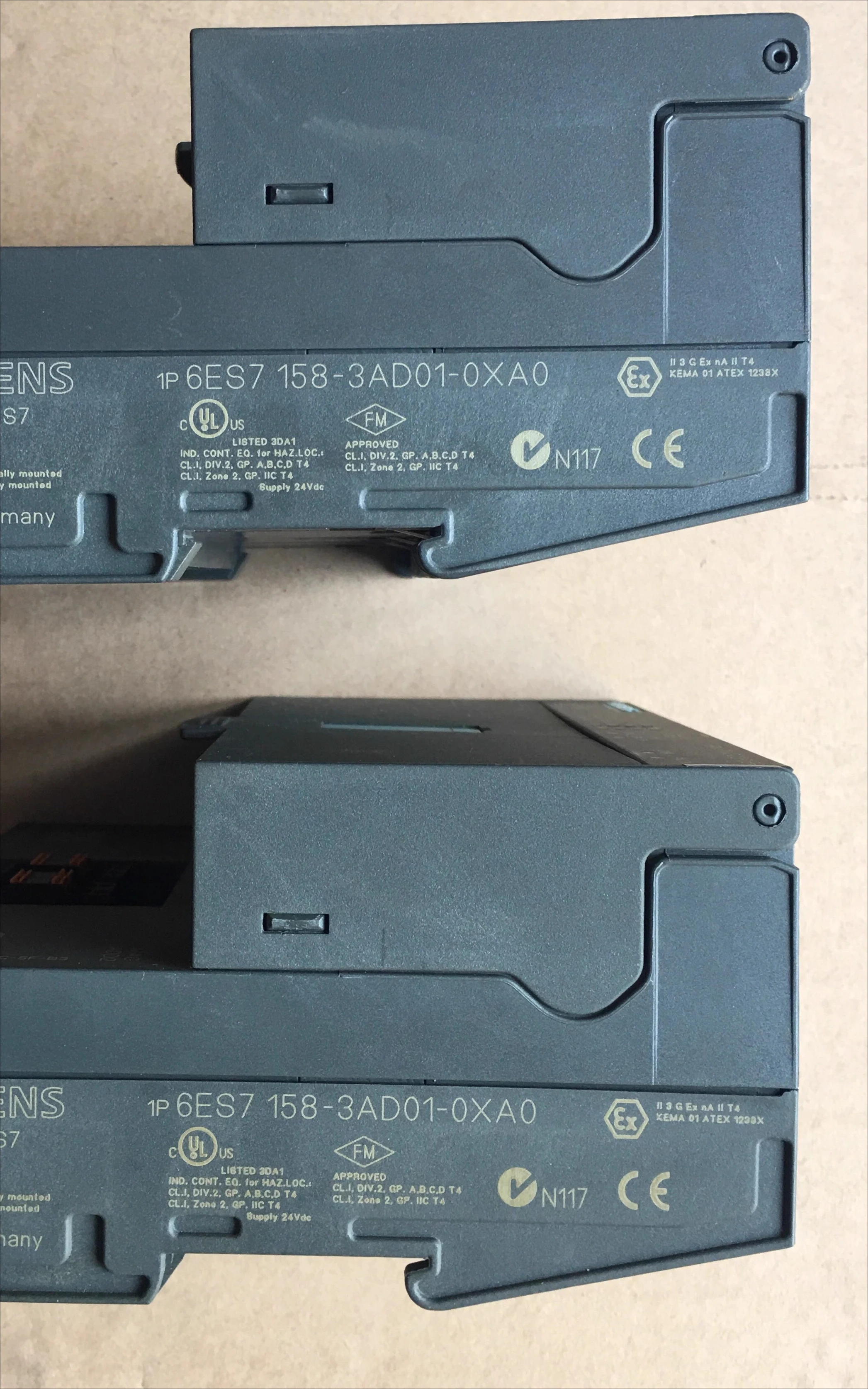 Module de coupleur PN/PN 6ES7 158-3AD01-0XA0 authentique