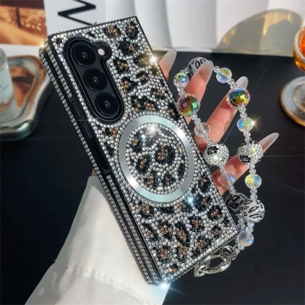 Кожаный магнитный чехол с леопардовым принтом и блестящими стразами на руку, кожаный магнитный чехол для телефона Samsung Galaxy Z Fold 7, 6, 5, 4, 3, 5G