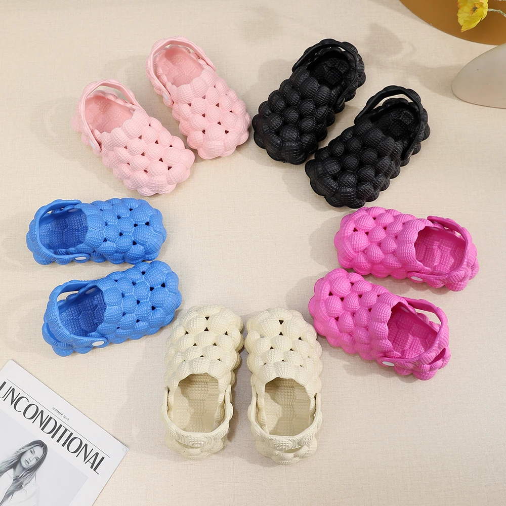 New Child Hole Shoes for Children Outdoor Beach Sandals Non Slip Home Garden Shoes Fashion Casual Kids Slippers Child Flip-flops