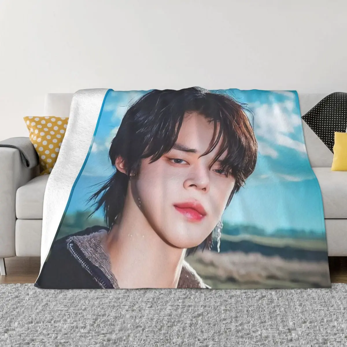 Yeonjun Throw Blanket Cute Fluffy Softs Plaid on the sofa Blankets