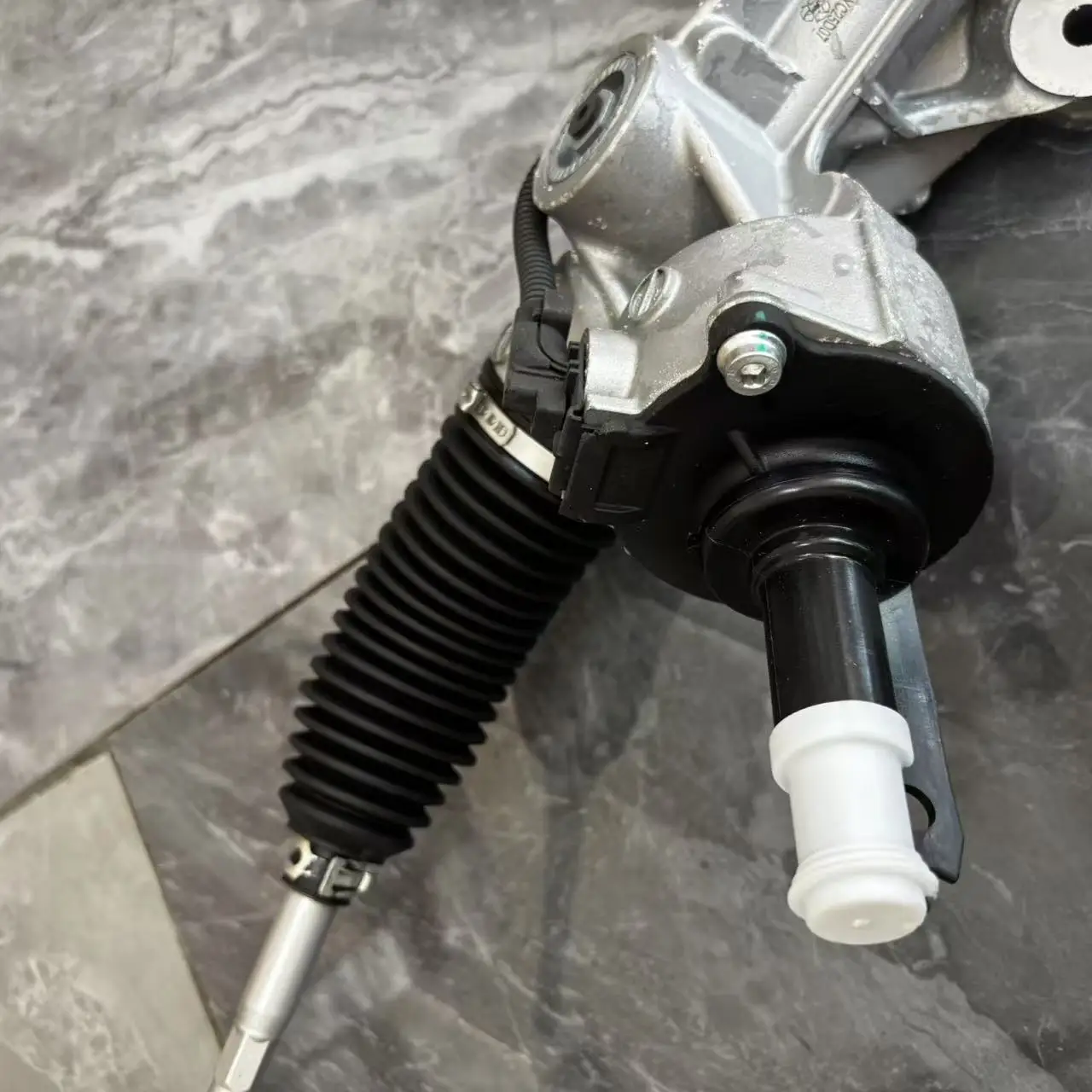 قطع غيار السيارات مناسبة لرف التوجيه والعتاد الكهربائي OEM وترس رقم OE. 32105B33724 #5