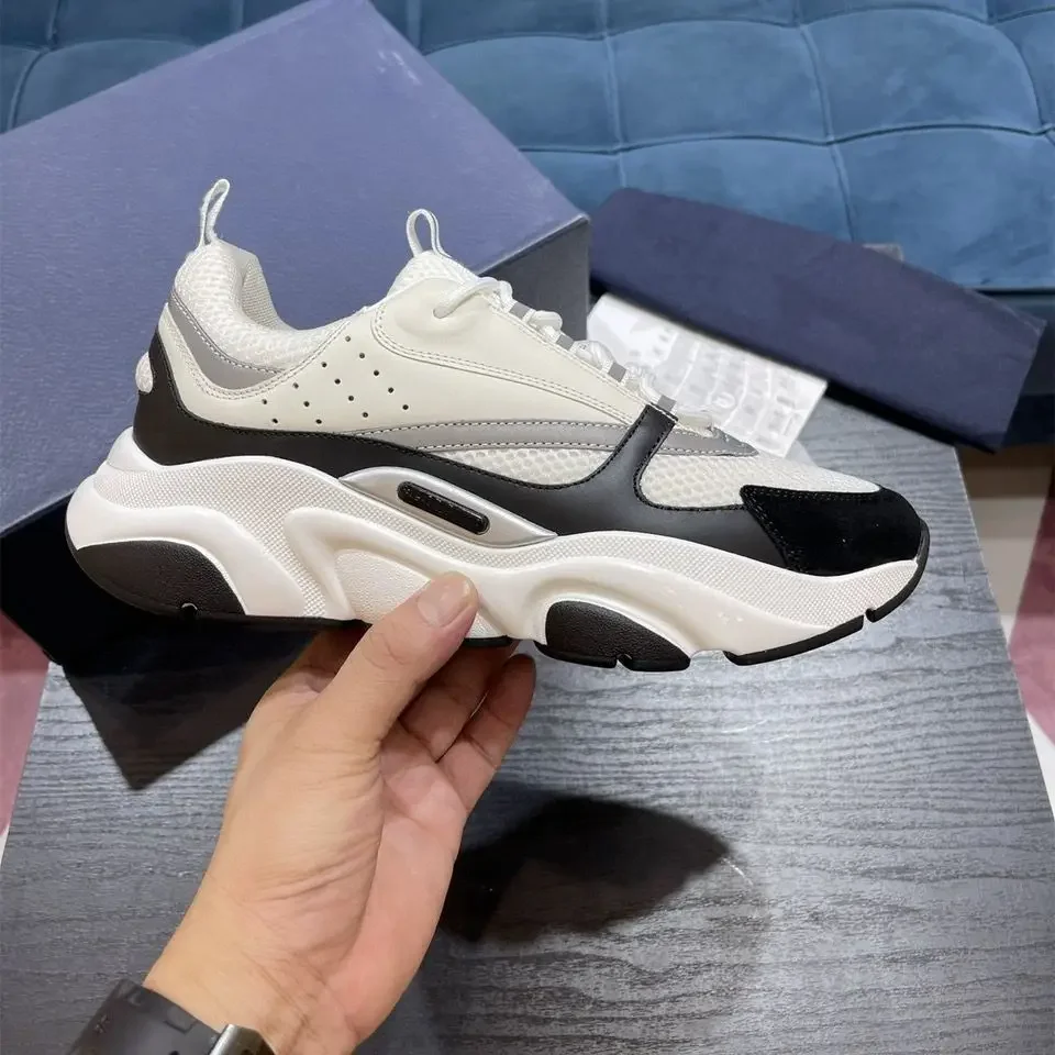 

2025 New D B22 Leather Mesh Breathable Outdoor Dad Shoes Thick soled Height Boosting Sports and Leisure Shoes Running Shoes