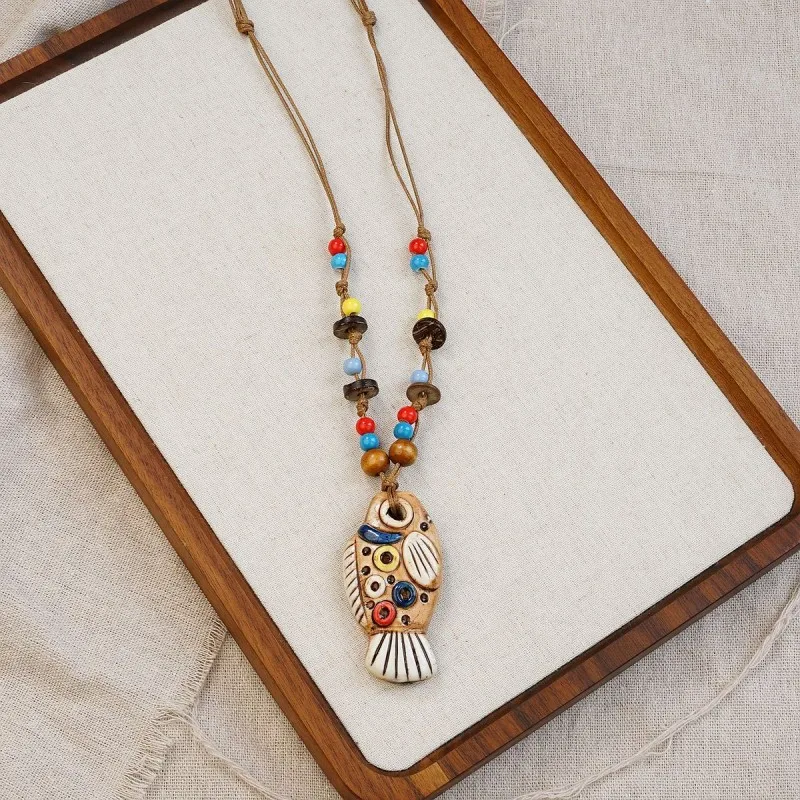 رسمت باليد السيراميك الأسماك سلسلة سحر القلائد تصميم فريد من نوعه قلادة على شكل سمكة صغيرة القلائد موضة القلائد سترة طويلة 2026 #5