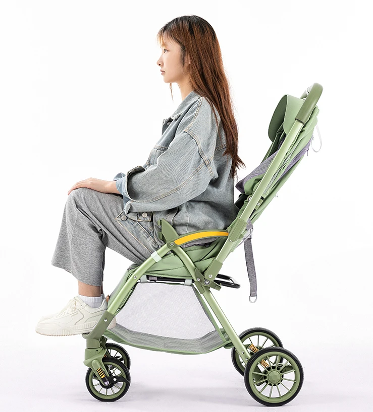 Two-way high-landscape four-wheel shock-proof stroller with portable folding trolley capable of sitting and lying.