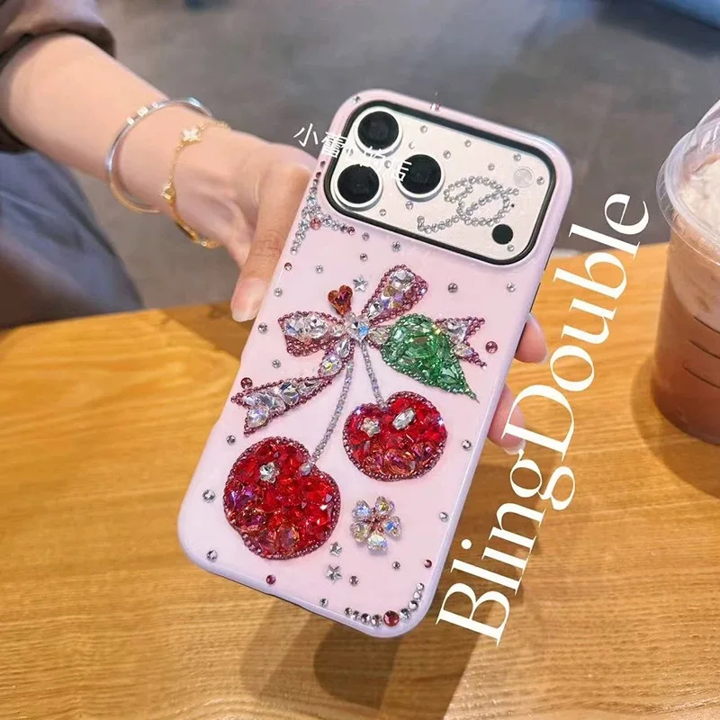 

Customized cherry-shaped rhinestone phone case, suitable for Apple phones. Delivery time: 7-10 days.