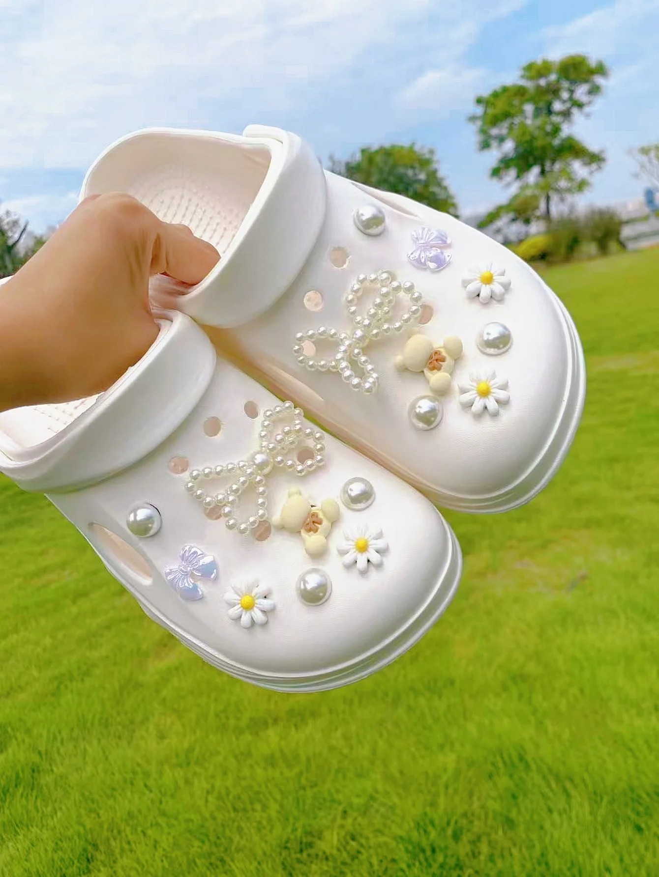 16 piezas de cuentas beige, lazos de perlas ABS, oso y otras decoraciones de hebillas de zapatos DIY, accesorios multifuncionales para clip de zapatos