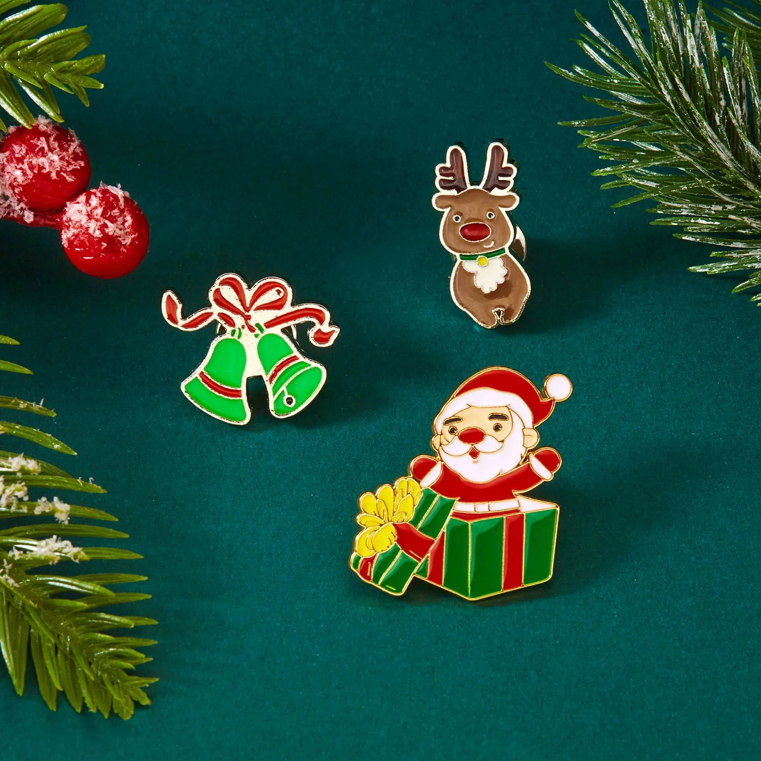 Christmas Pins Set Enamel Reindeer Bell Santa Claus Snowman Wreath Gingerbread Snowflake Brooches For Women Men Holiday Gifts