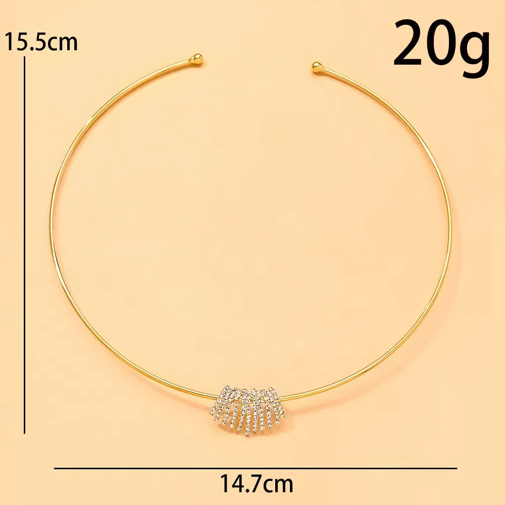 2026 Runway Catwalk Style Gold Torque Collar Choker Multi Charms Metal Neck Necklace for Women Statement Fashion Show Jewelry