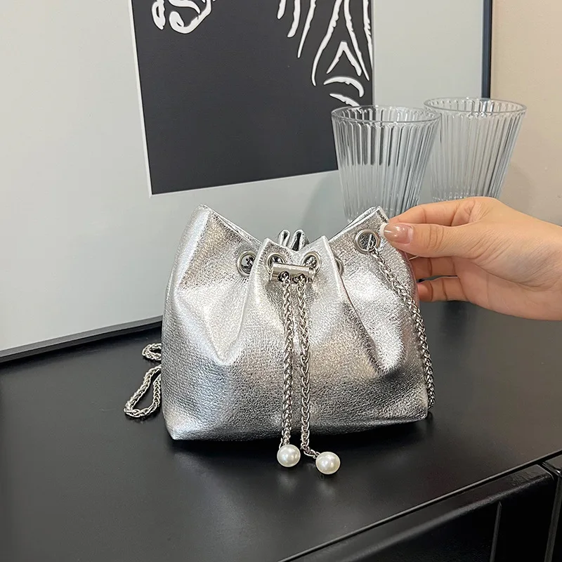 

2025 Luxury Bucket Bag for Women Minimalist Crossbody Shoulder Purse Niche Chain Strap Bag with Textured Design​