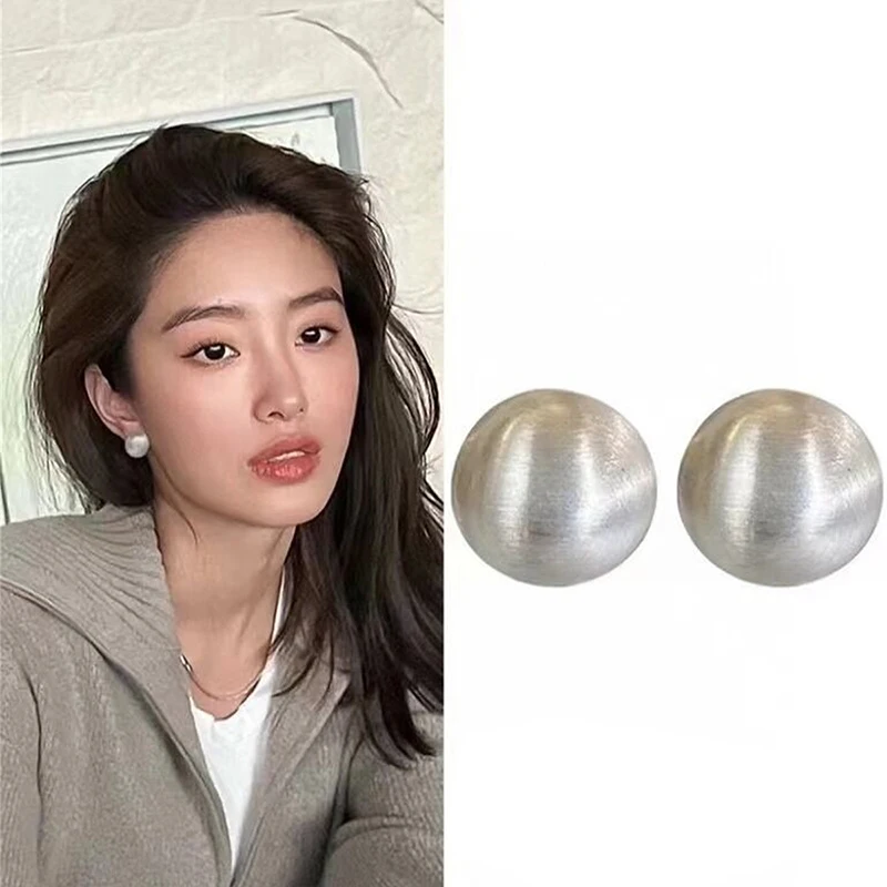 New Fashion Gold Color Matte Metal Button Stud Earrings Minimalist Round Coin Earrings For Women Party Weddings Jewelry