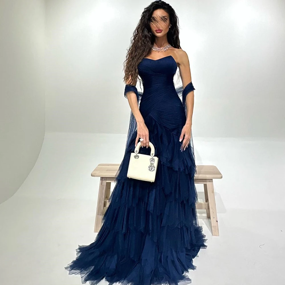 

Elegant Navy Blue Tulle A-Line Evening Dresses Strapless Tiered Pleated Formal Sweep Train Floor Length Party Gowns 2024 Saudi