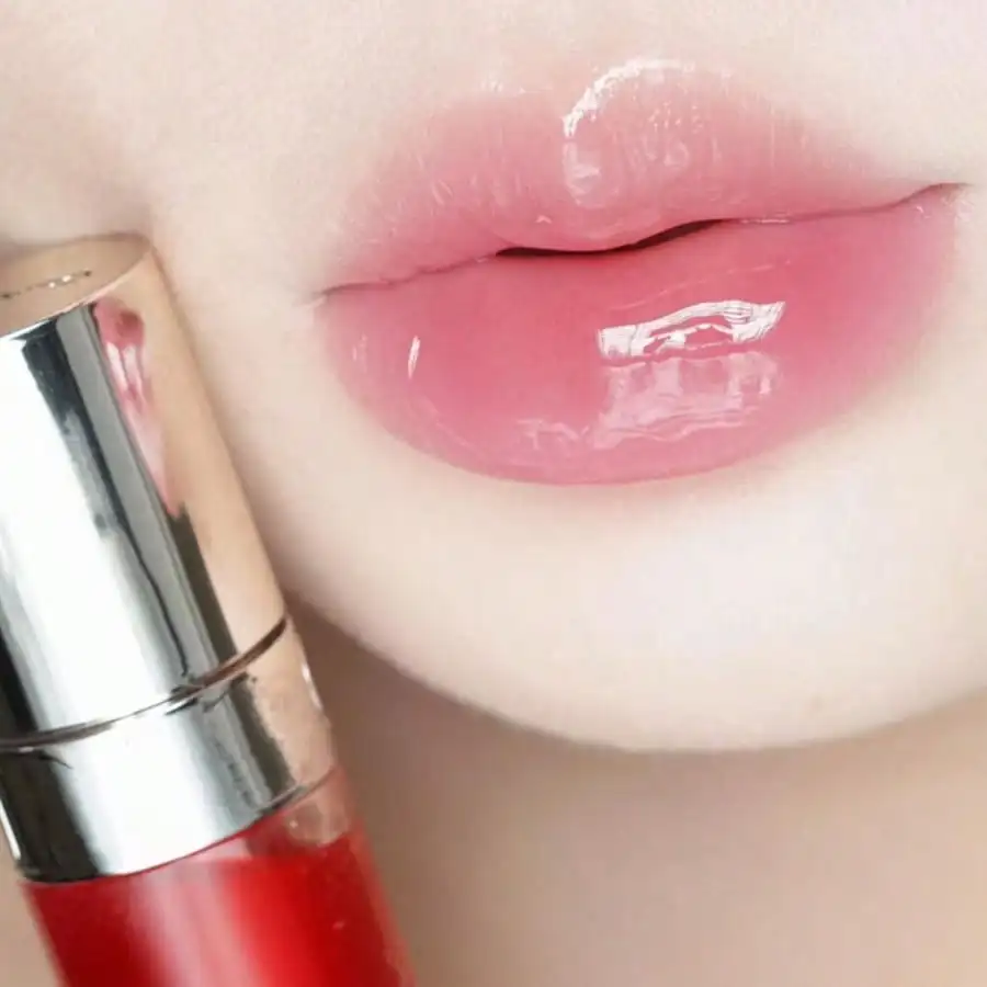 Toot Dodo Glowing Lip Gloss Hydrating Formula Sheer Glass Lip Effect Stylish Look Perfect for Holiday Gifts view 3